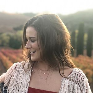 Meet your Posher, Vanessa